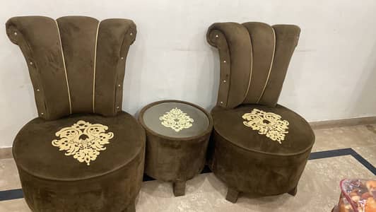 Luxury Velvet Chairs with Center Table – Elegant & Comfortable