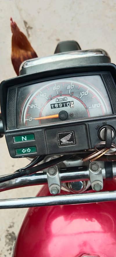 Honda 70 21/22  21ka letter 22 Ka stiker number 22 Me lga Hai