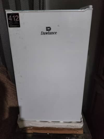 Mini fridge DAWLANCE 2025