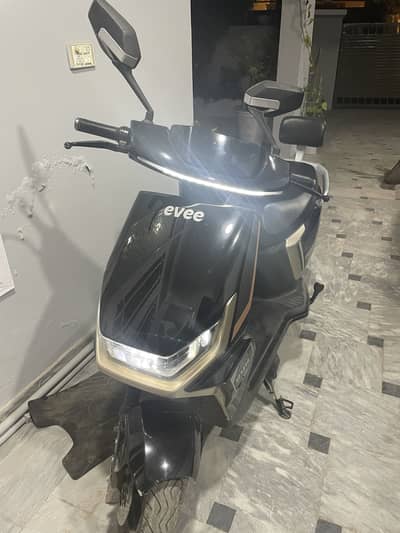 Evee genz electric scooty