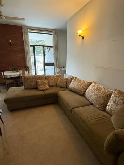 L-shaped Sectional Sofa