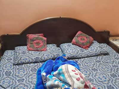 Bed,Dressing Table and side tables