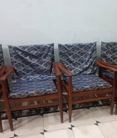 solid wood chaires for sale in new condition