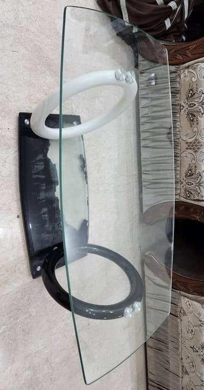 Center Table SOlid Glass