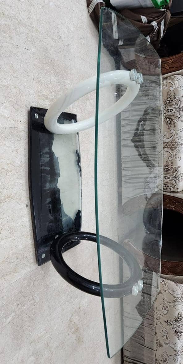 Center Table SOlid Glass 2