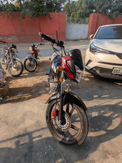 CB 125F 2023MODEL good condition