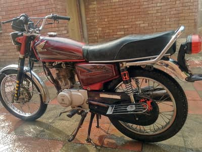 Honda 125 2015 modal need cndtn urgent sale