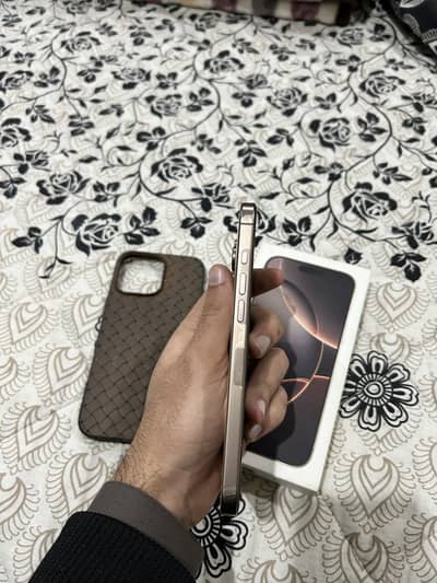 Iphone 16 pro max 256gb natural titanium