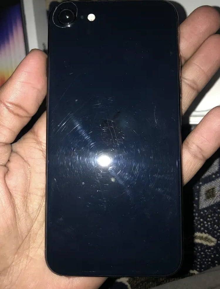 iPhone se 3rd generation 4