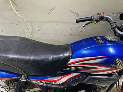 Honda pridor for sale in lahore blue color