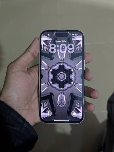 iPhone 16 white 128gb kit only with interlink charger and cable