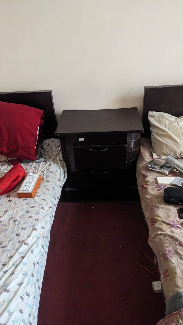 Side Table and single bed 5