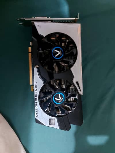 AMD Radeon Siphir 7770 1GB DD5 128 BIT