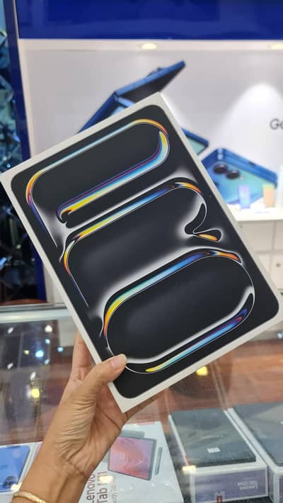 iPad pro m4 chip 256 GB-0325-7590923 contact my WhatsApp