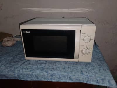 urgent sale only 5 month use 03221510915 call