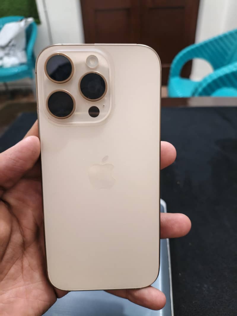 Iphone 16 pro 0