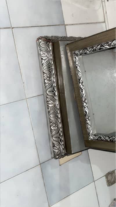 Long length MIRROR stand