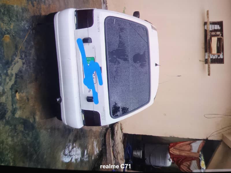 بہت ہی پیاری گاڑی ہے 0