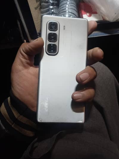 Infinix hot 50 pro plus 10/9