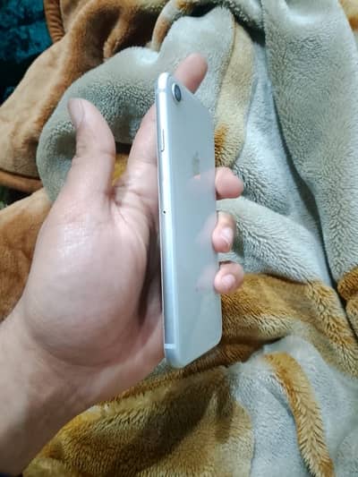 iPhone 8 64 GB pTA approved All oka total