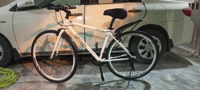Outer Limits Hybrid Cycle (White) - Excellent Condition