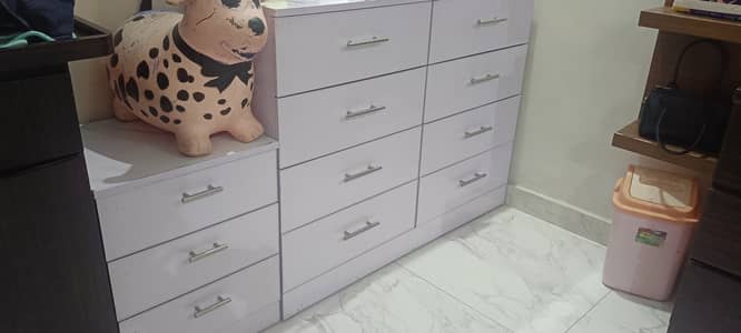 2 side tables and one dressing drawers. 10/10 perfect condition.
