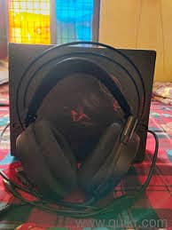 REDGEAR Headset with free(Headset stand)