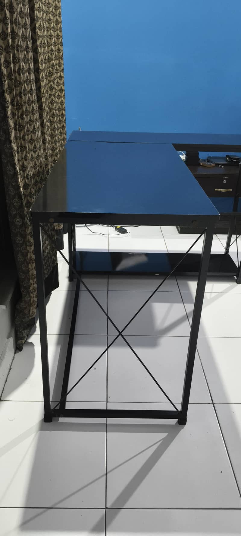 l-shape laptop computer table 1