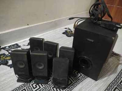 "Creative" Theater System (Sound System)