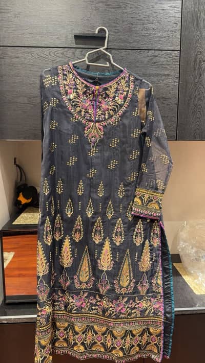 Sapphire seni formal 2 piece brand new