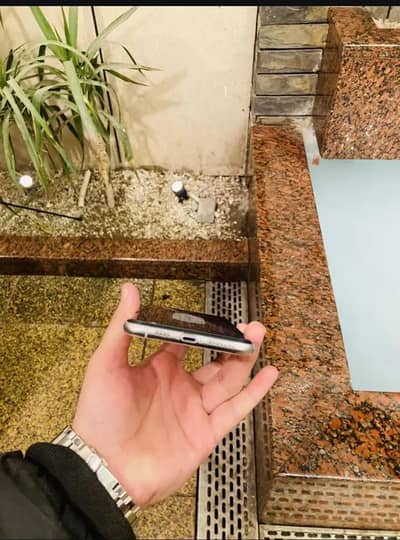 iphone 11 pro or go pro hero 11 both are for sale in reasonable price