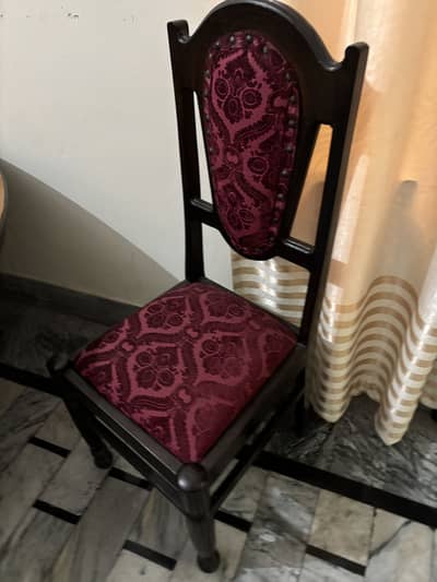 Dinning table with 6 chair