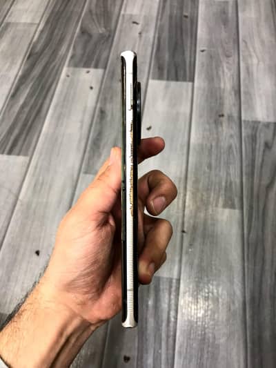 leica lietz phone 1 /12/256 /888 snap 10/10 condition for sale