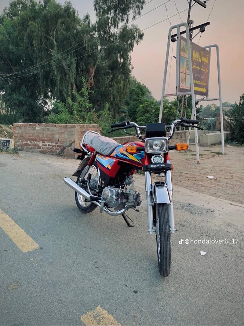 condition new 10 button 5