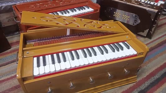 نیے اور پرانے میوزیکل انسٹومینٹس کہ لیے تشریف لائیں