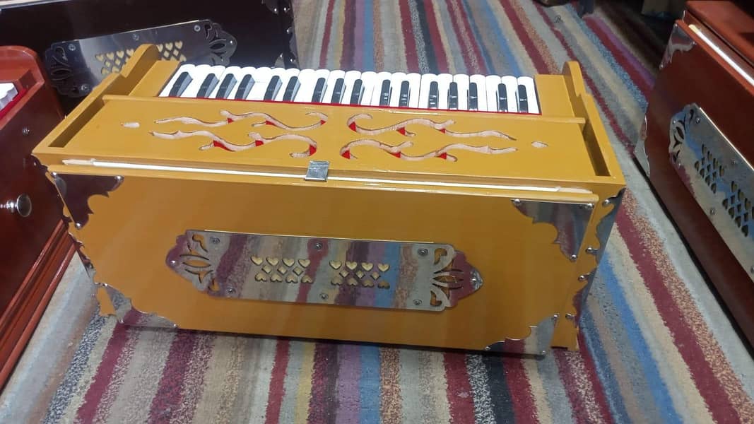 نیے اور پرانے میوزیکل انسٹومینٹس کہ لیے تشریف لائیں 2