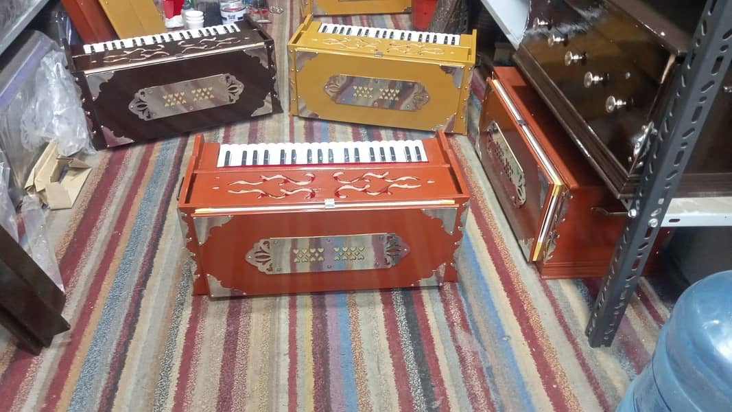 نیے اور پرانے میوزیکل انسٹومینٹس کہ لیے تشریف لائیں 6