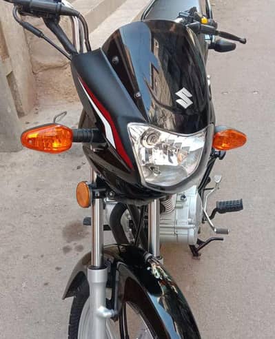 Suzuki gd 110s for sale urgent condition 10bay10 Karachi registration