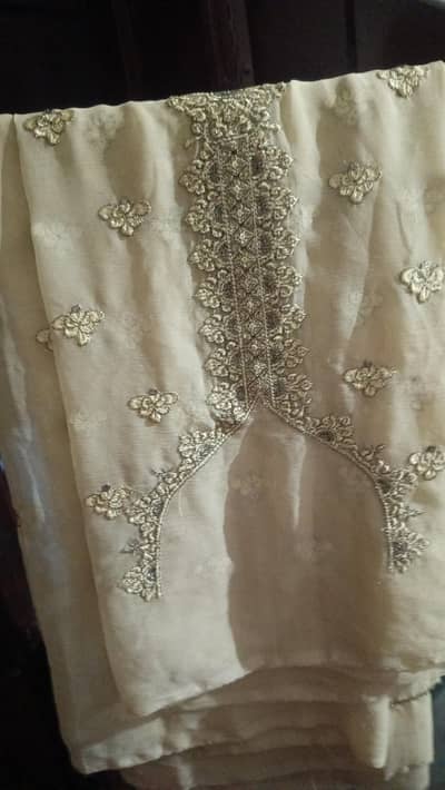 Unstitched Chiffon 3 Piece Suit new