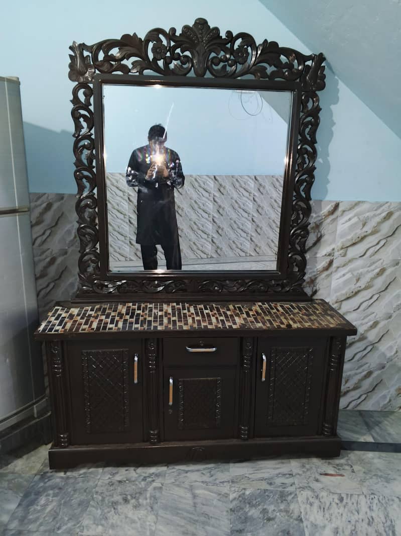 dressing table 2