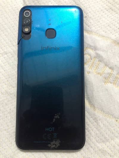 front camera me dust h back camera sahi h or  2 GB RAM or 32 ROM