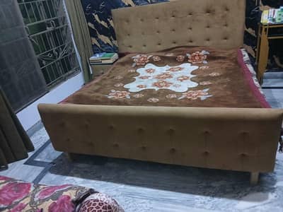 Posis Bed with 1 one side table like new