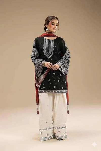 3 piece Lawn Embroidered Suit