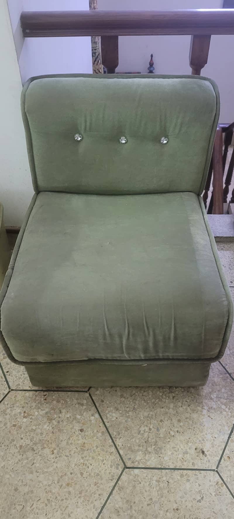 Single seater sofas 1