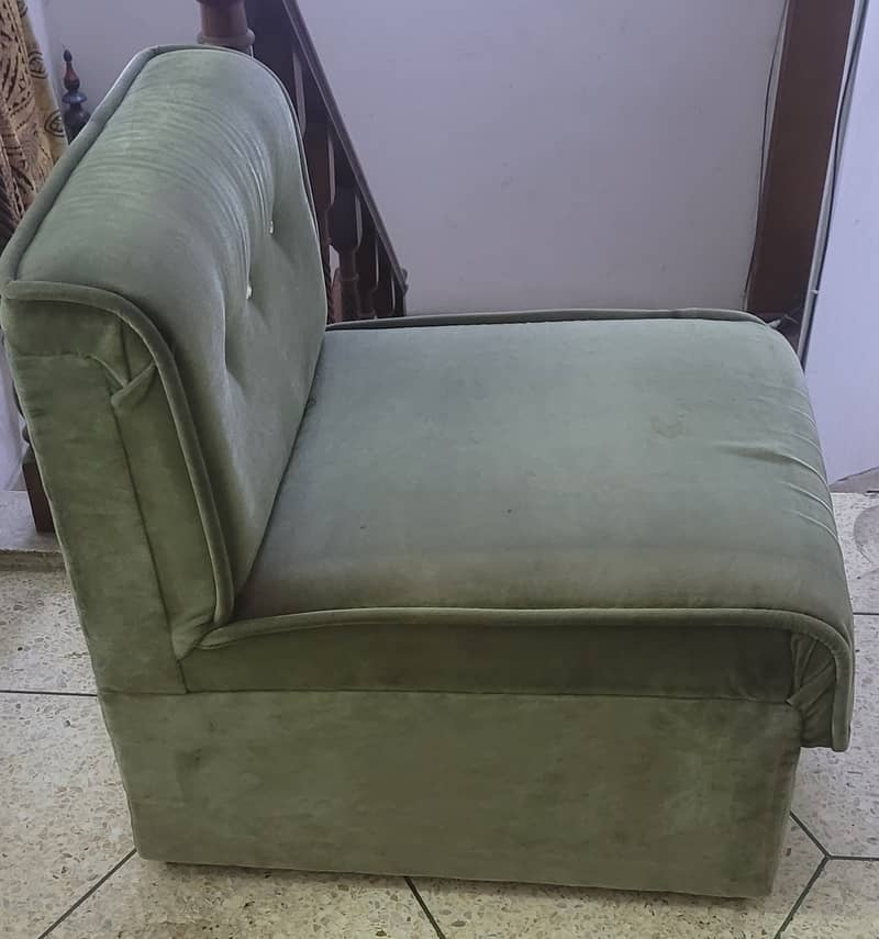 Single seater sofas 2