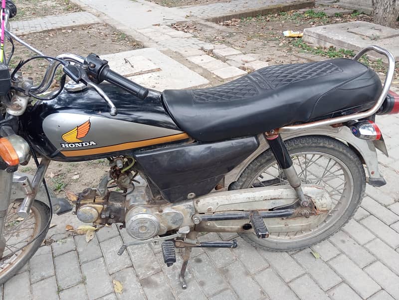 ہونڈا سی ڈی 70 0