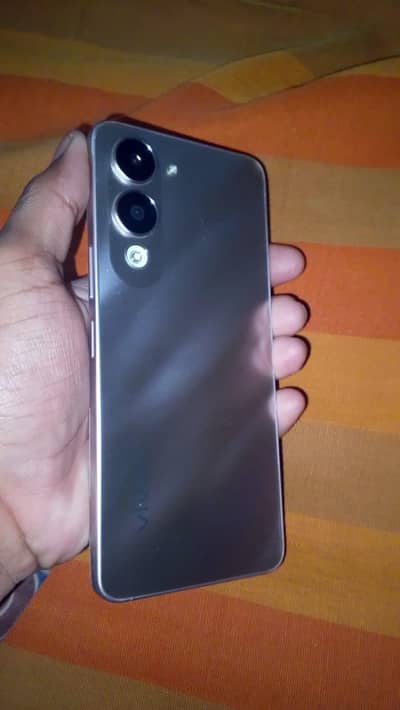 8 month warranty available with box charger serious buyer contact