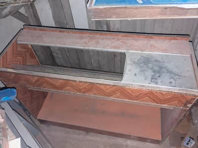 shop display counter