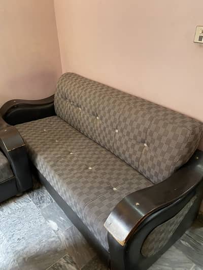 Completely Sofa Set good condition