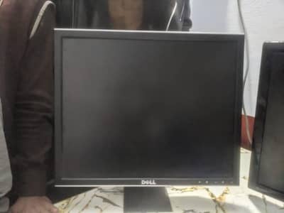 19 inche LCD SCREEN display for computer in Good Condition
